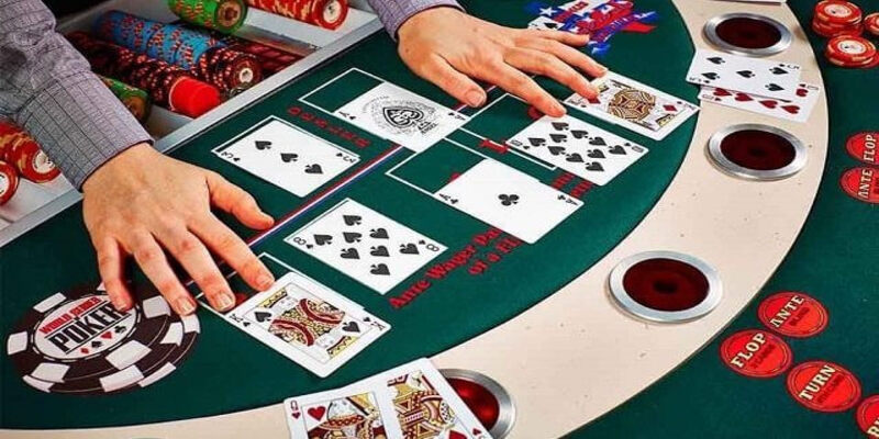 Một ván bài Poker New88 bao gồm 4 vòng cược